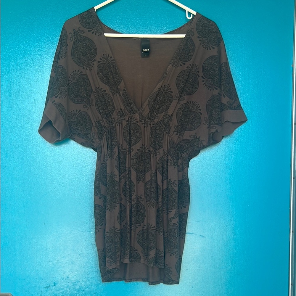 Vintage Obey made in the USA large women’s top